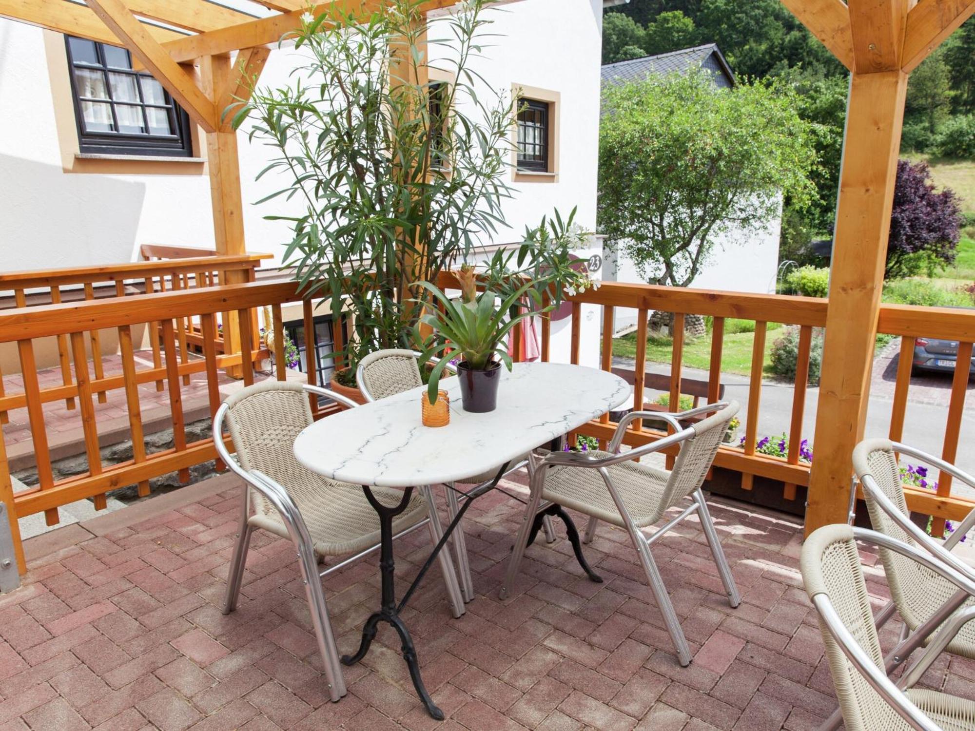 A Modern Apartment In The Hunsr Ck Region S Romantic Drohn Valley Merschbach Εξωτερικό φωτογραφία