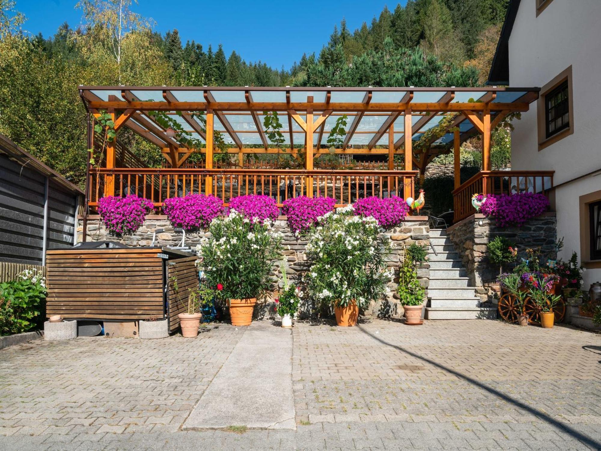 A Modern Apartment In The Hunsr Ck Region S Romantic Drohn Valley Merschbach Εξωτερικό φωτογραφία